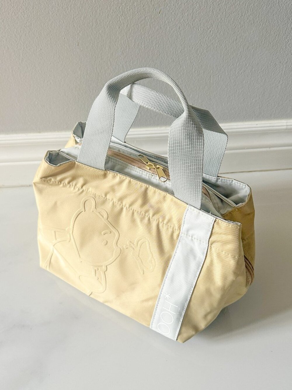 Vintage Y2K Disney Embossed Winnie the Pooh Lunch Tote Toiletries Bag Khaki Grey